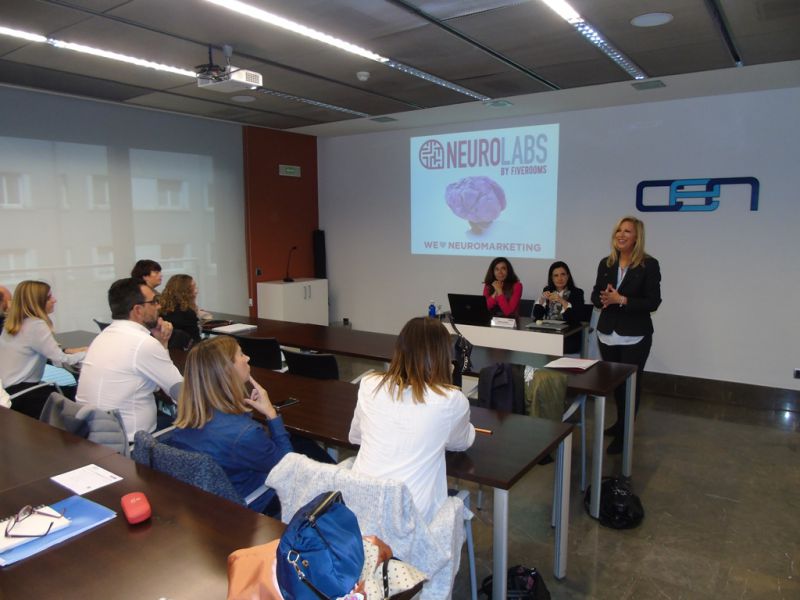 CEN acoge la primera sesión del Foro Navarro de Liderazgo Femenino de AMEDNA