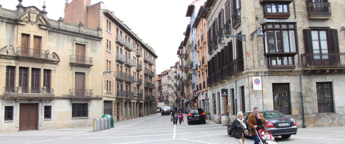 El Ayuntamiento de Pamplona amplia un mes la moratoria de multas de accesos al Casco Antiguo
