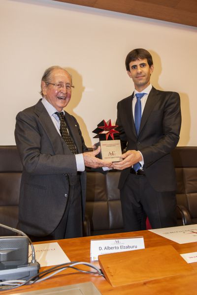 Un investigador de la UPNA recoge en Madrid el IV Premio a la Innovación de la Fundación Alberto Elzaburu