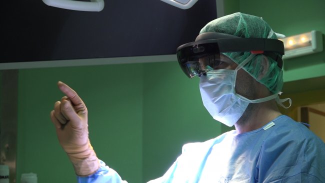 El Marañón desarrolla una aplicación pionera de realidad mixta para cirugías