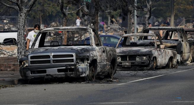 Los incendios en California dejan 17 muertos y más de 46.500 hectáreas arrasadas