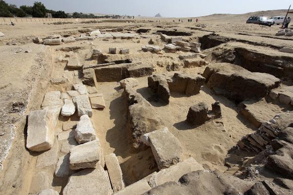 Descubren los restos del templo faraónico de Ramsés II