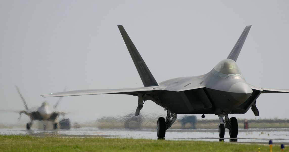 Washington enviará seis F-22 a la península en nueva advertencia a Pyongyang