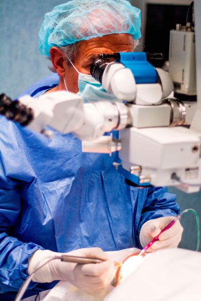 Cirugía de cataratas: Nuevas técnicas para eliminarlas eficazmente con menos riesgos y complicaciones