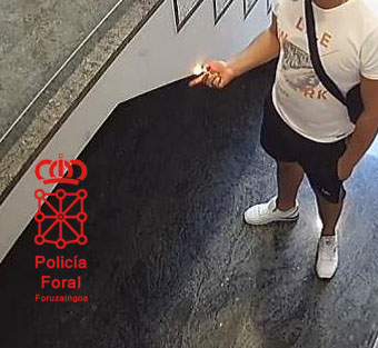 Detenido por rayar y quemar la pared de un portal en Burlada