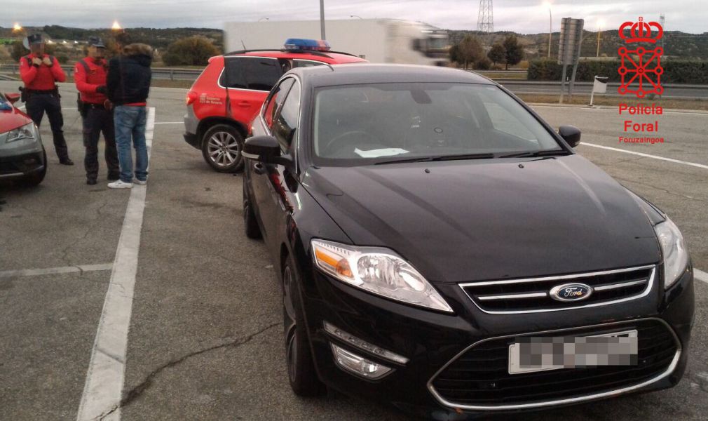 Detenido un argelino en Valtierra por conducir a 211 km/h y con un carné falso