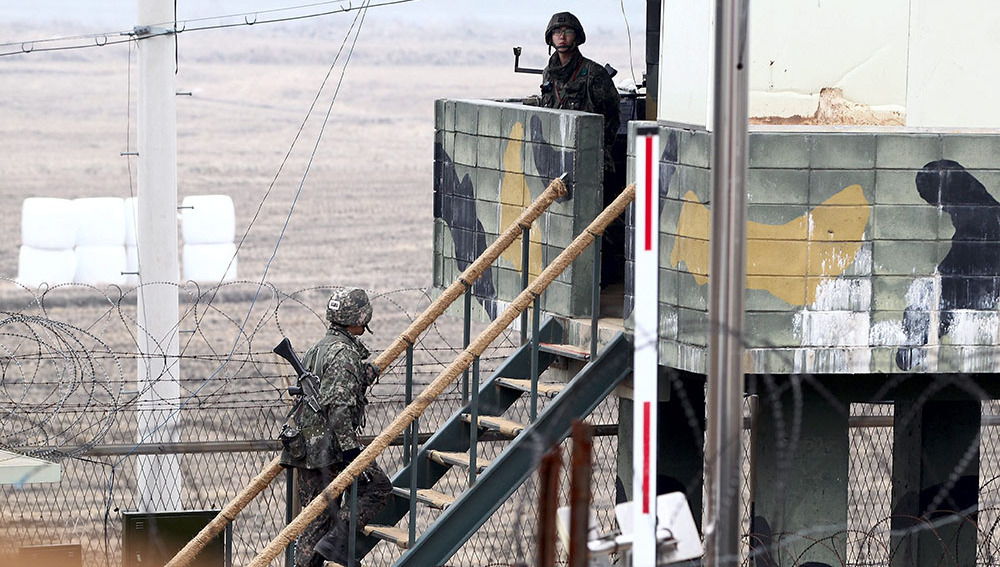 Un soldado norcoreano herido por su ejército consigue desertar al Sur