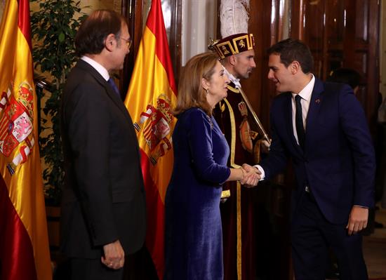 Rivera: «La Constitución, ahora más que nunca, hay que aplicarla»