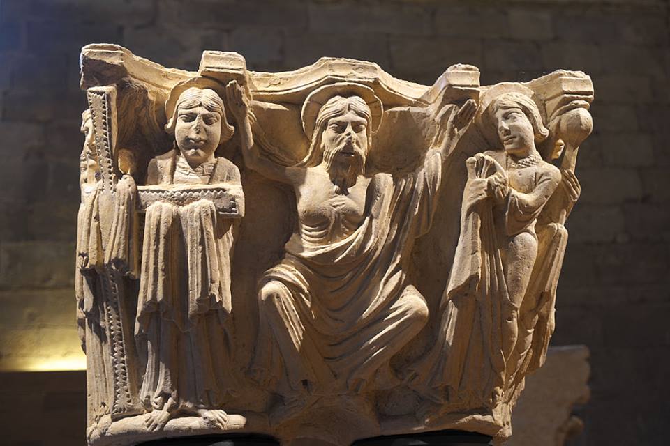 Los capiteles románicos del cenobio de Aguilar vuelven a casa por las Edades