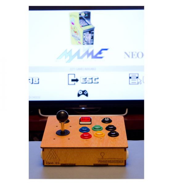 Una retroconsola lleva de vuelta a los años ochenta