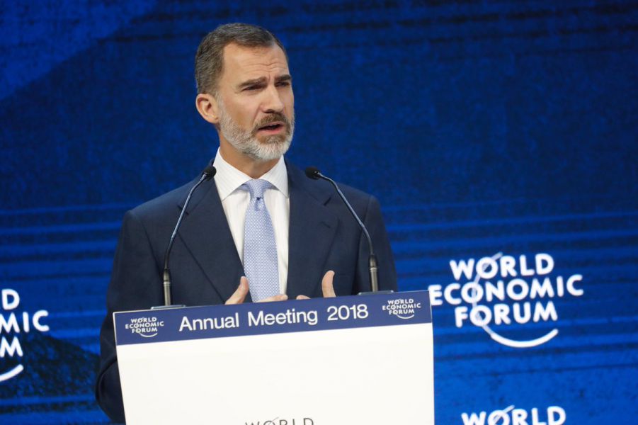 Felipe VI insta a respetar la Constitución para resolver las disputas en Cataluña