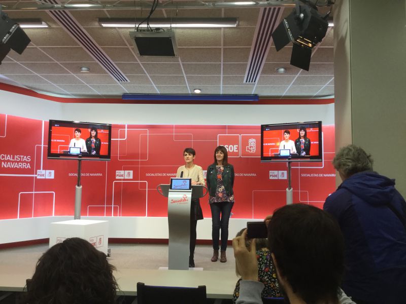 Socialistas navarros y vascos defienden en Pamplona los convenios con Estado