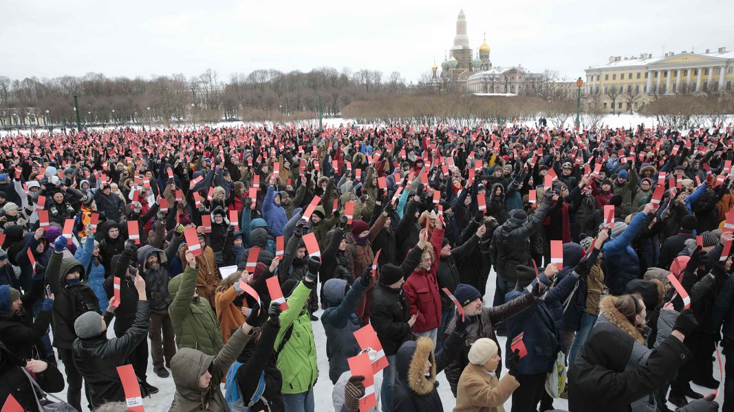 Miles de personas en toda Rusia llaman a boicotear las elecciones de marzo