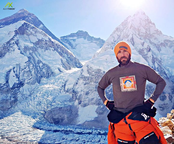 Alex Txikon alcanza la cumbre del Pumori (7.161 metros)