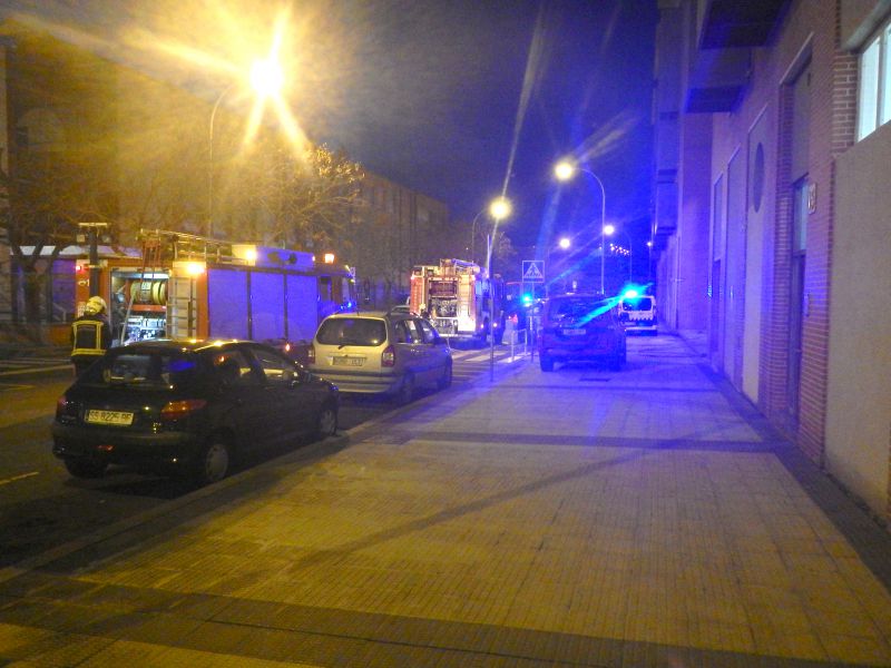 Dos incendios en dos viviendas de Pamplona con un policía herido