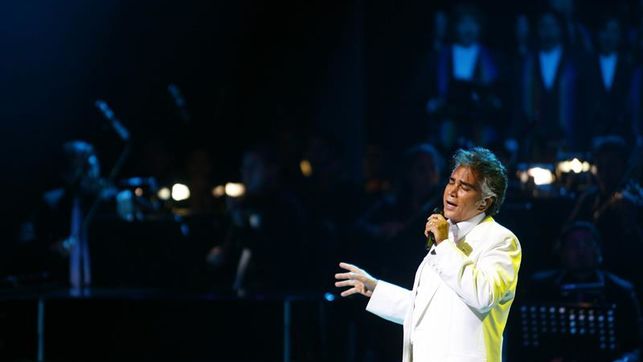 'El Puma', un cantante atado a una canción