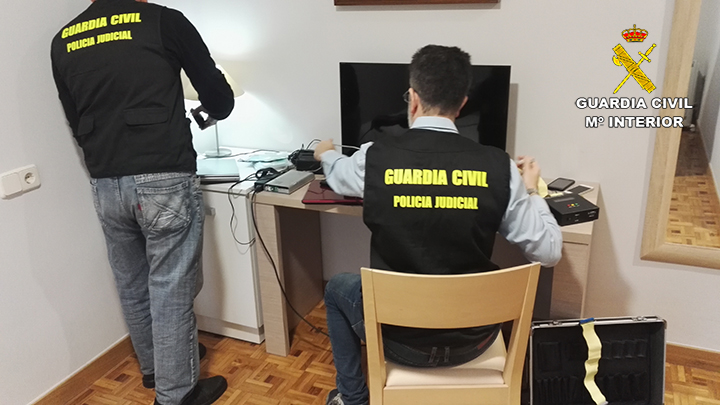 La Guardia Civil detiene en Navarra a 4 personas por delitos de pornografía, agresión y abuso sexual a menores