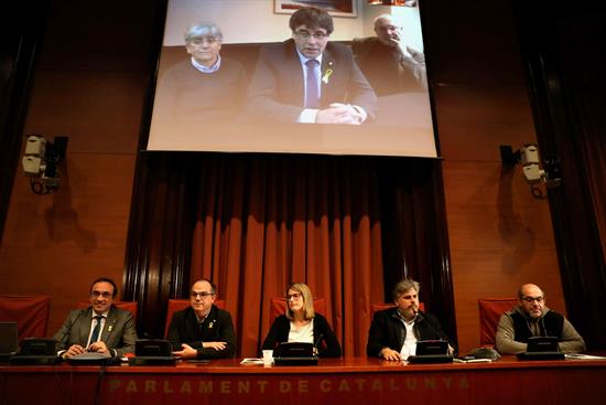 JxC y ERC acuerdan investir a Puigdemont con Torrent al frente del Parlament