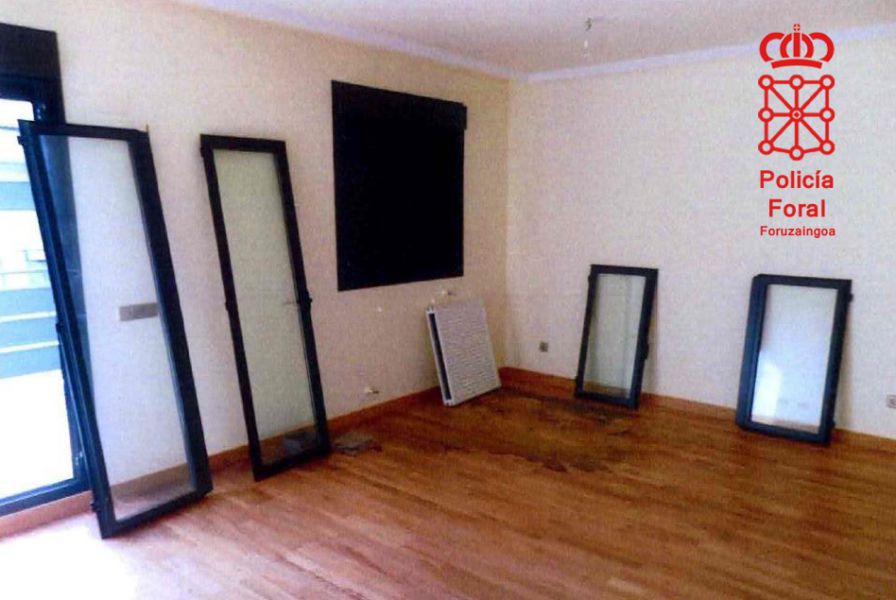 Cuatro detenidos por robos en vivienda de Berriosuso y en vehículo en Noáin