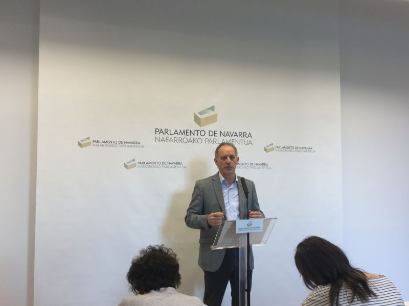 Bildu se abstiene en la condena a la extorsión de ETA a empresarios