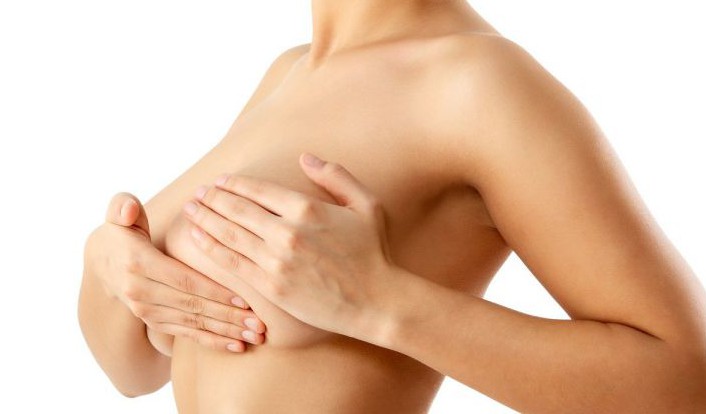 El aumento de pecho es la operación de estética más demandada en España, según el SECPRE