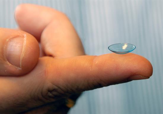 Crean nueva lente de contacto más personalizada para corregir la presbicia
