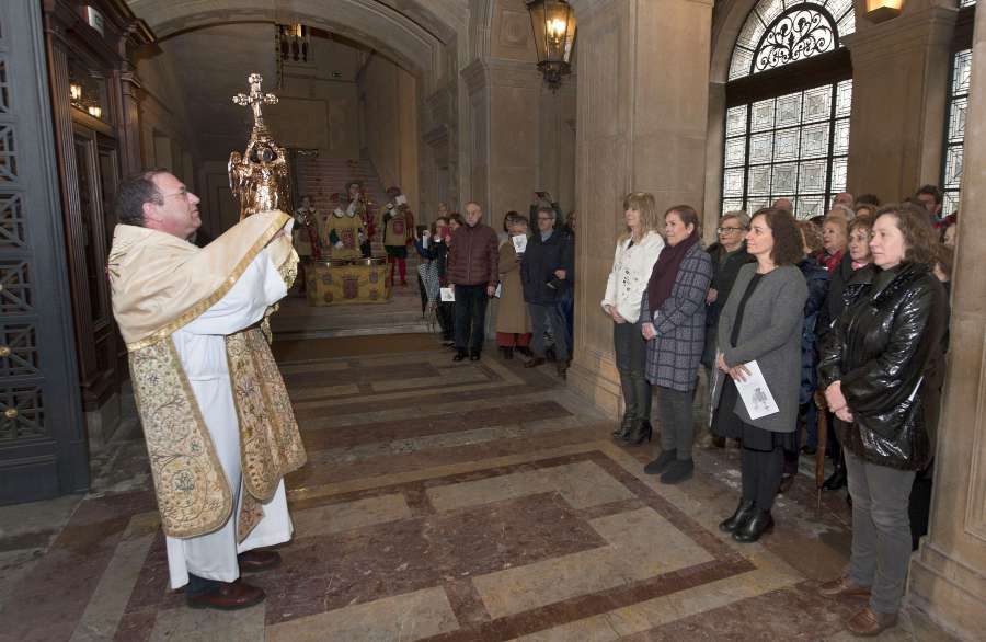 El Ángel de Aralar visita el Palacio de Navarra