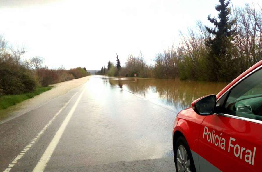 Protección Civil aconseja no circular en coche por zonas con aviso por lluvia