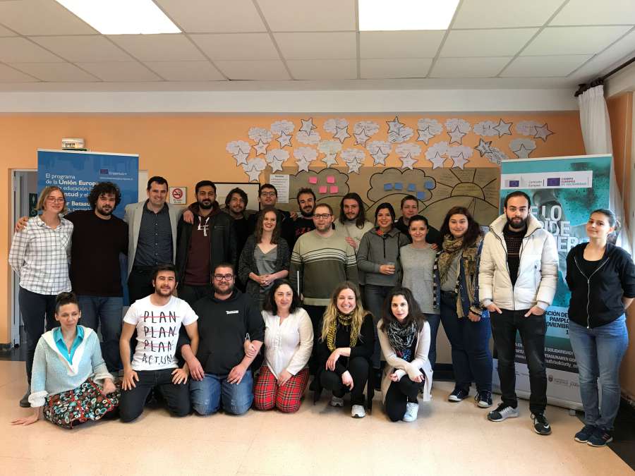 26 jóvenes voluntarias y voluntarios europeos participan desde este sábado en un curso en Alsasua