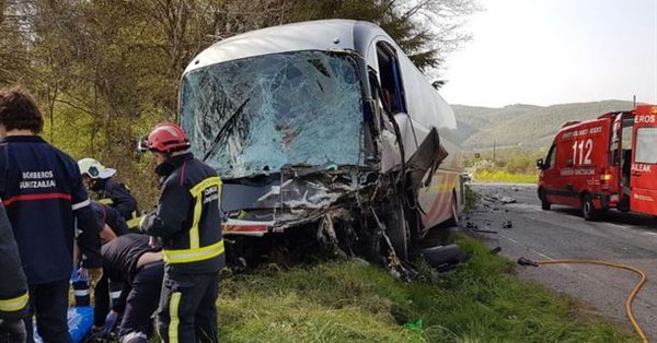 Fallece una segunda persona en el accidente de Lantz entre autobús y coche