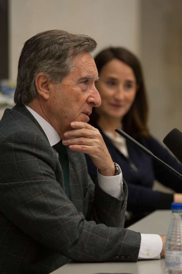 Iñaki Gabilondo ve a Cifuentes 