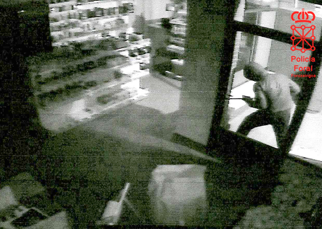 La Policía Foral detiene a dos hombres por robos en Allo