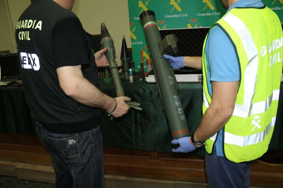 La Guardia Civil localiza un arsenal de armas en el interior de una vivienda de Zaragoza