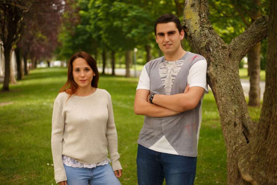 Dos estudiantes de la UPNA idean un café soluble enriquecido con una fibra vegetal que protege la salud cardiovascular
