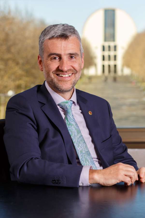 El rector de la UPNA, Alfonso Carlosena, será presidente de Campus Iberus durante el próximo año