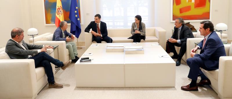 Agentes sociales ultiman el acuerdo que incluye salario mínimo de 1.000 euros