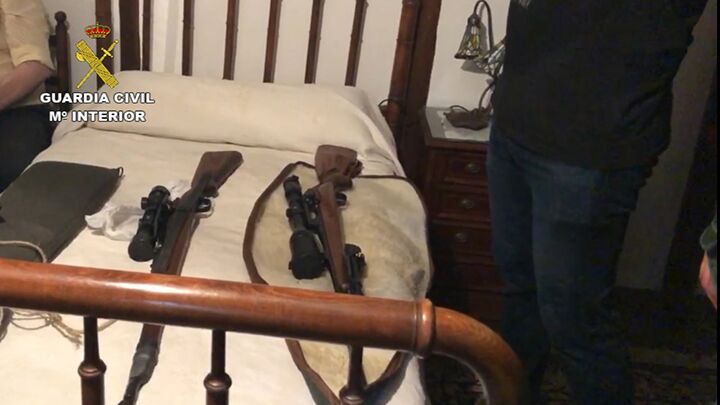 Detenido en Baztán por incitación al odio contra diversos colectivos