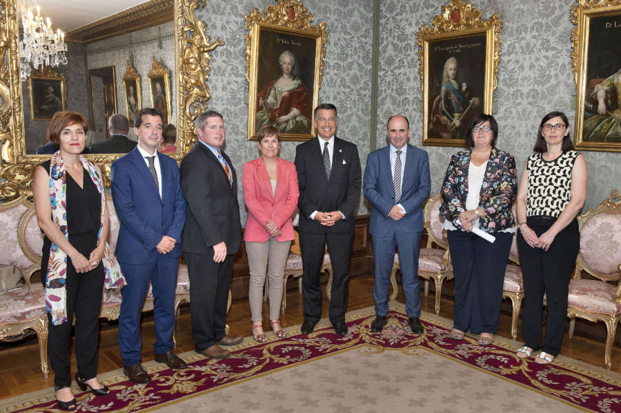 Navarra y Nevada se comprometen a estudiar conjuntamente vías de colaboración económicas y Educación