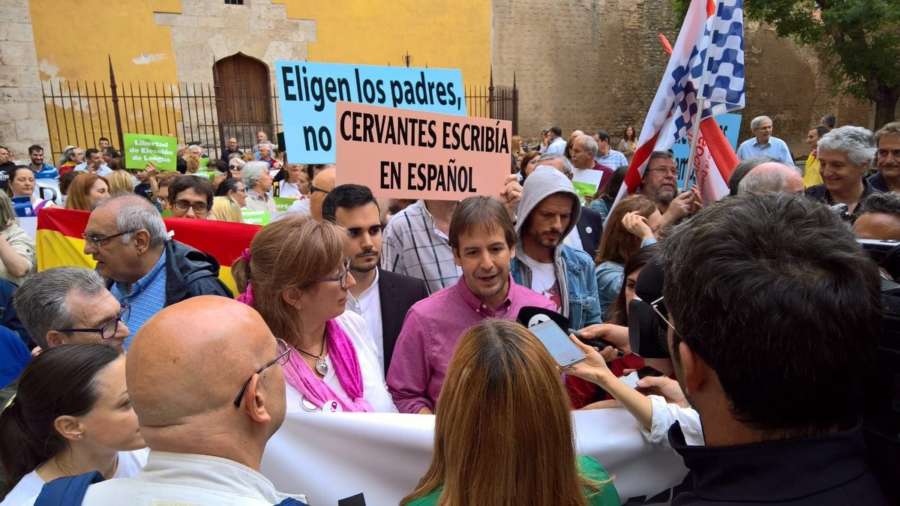 UPYD se manifiesta en Valencia a favor del derecho de libertad de elección de lengua