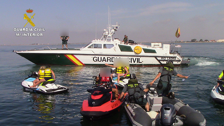 La Guardia Civil pone en marcha sendas campañas de control de embarcaciones deportivas, de recreo y de motos náuticas