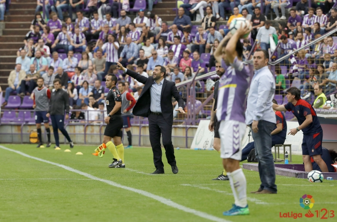 Diego Martínez: «Hay que dar las gracias a los jugadores por el esfuerzo y a la afición, que nos ha apoyado hasta el final»