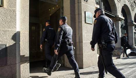 Detenidos el director del Idescat y el jefe de la secretaría de Economía por el 1-O