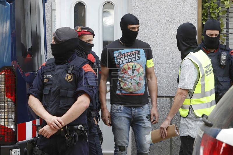 142 detenidos y 73 registros en la operación contra la mafia armenia