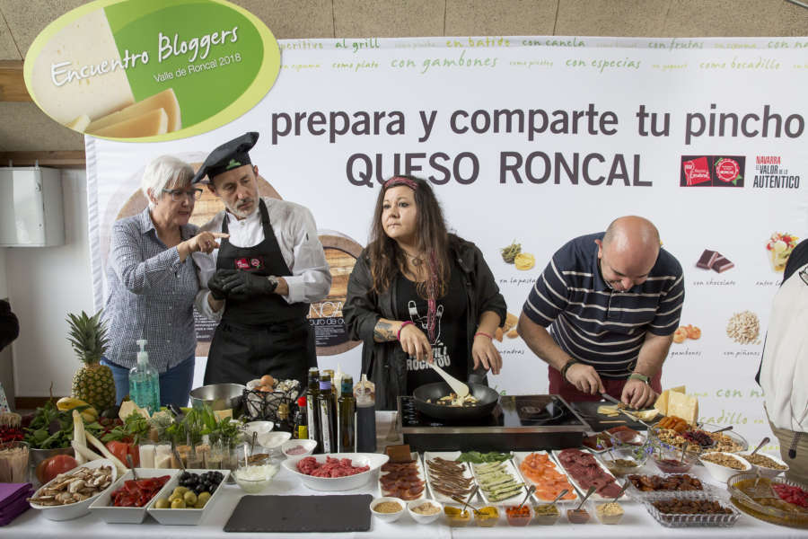 El Queso del Roncal epicentro en un encuentro de bloggers gastronómicos de España