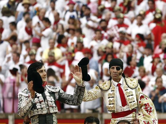 Roca Rey toma el relevo de Padilla en una Feria del Toro con poco toro