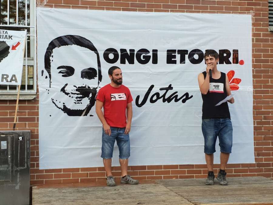 Homenaje al etarra en Burlada (Navarra). Foto cortesía de Pedro José Pérez