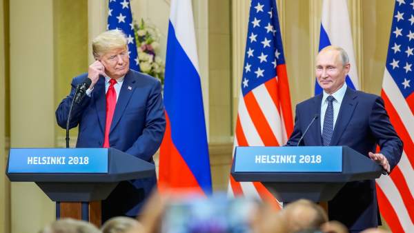 Trump y Putin hablan del fin de 