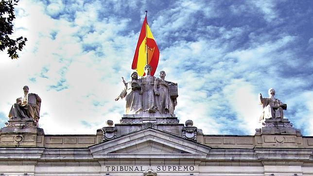 El Supremo confirma la suspensión de los diputados presos y de Puigdemont