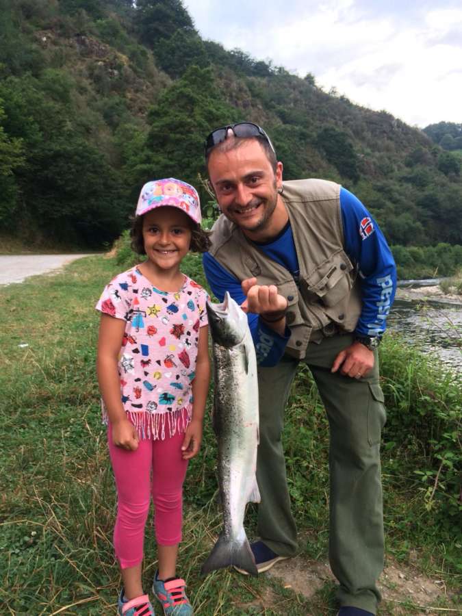 Concluye la temporada de pesca de salmones en Navarra