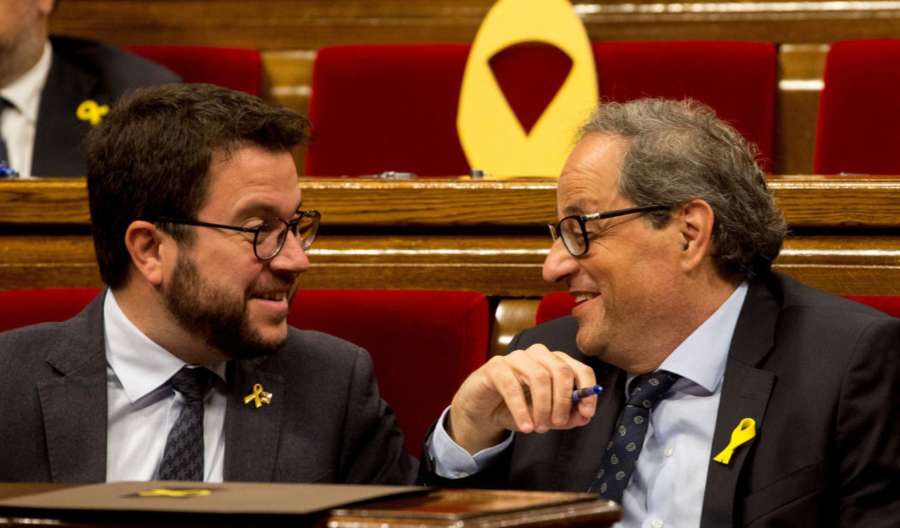 El Parlamento catalán aprueba la moción que ratifica los “objetivos políticos” del 9-N